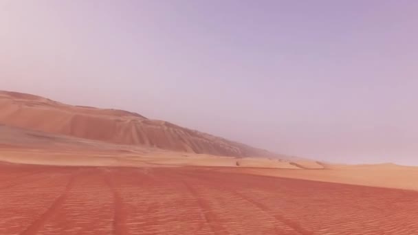 Traveling on an off-road car on the sand of Rub al Khali desert stock footage video — Stock Video