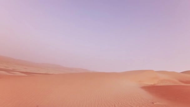 Путешествие на внедорожнике по песку пустыни Руб аль-Хали — стоковое видео