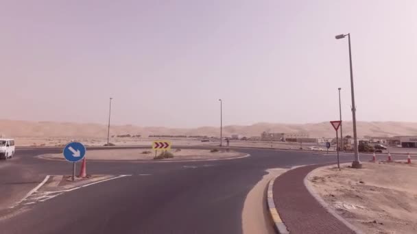 Nuevo camino de Oasis Liwa a Moreeb Dune en Rub al Khali video de imágenes del desierto — Vídeo de stock