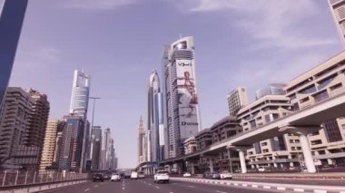 Sheikh Zayed Road finansal iş merkezi Downtown Dubai Stok görüntüleri video içinde ünlü gökdelenler ile