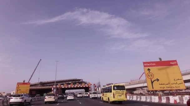 Construcción de intercambiadores de carreteras multinivel en el vídeo de archivo de Sheikh Zayed Road — Vídeos de Stock