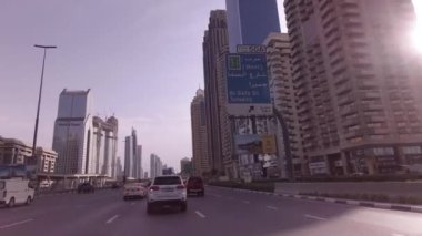 Sheikh Zayed Road finansal iş merkezi Downtown Dubai Stok görüntüleri video içinde ünlü gökdelenler ile