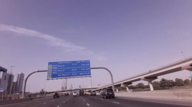 Sheikh Zayed Road Stok görüntüleri video gün trafik