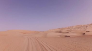 En düşük Rub al hali çöl Stok görüntüleri video güzel kumulları araba gezisi
