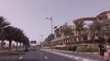 Wild Wadi waterpark Dubai Stok görüntüleri video içinde yakın araba turu