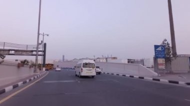 Yapay adalar Palm Jumeirah Stok görüntüleri video yollarda araba gezisi