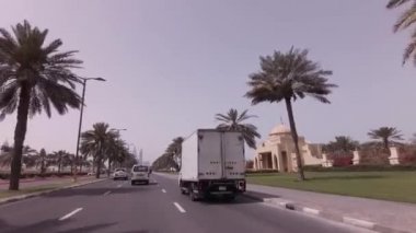 Elit bölgede Jumeirah Dubai Stok görüntüleri video araba gezisi