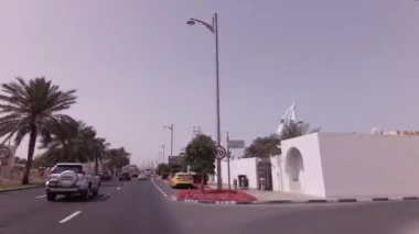 Elit bölgede Jumeirah Dubai Stok görüntüleri video araba gezisi