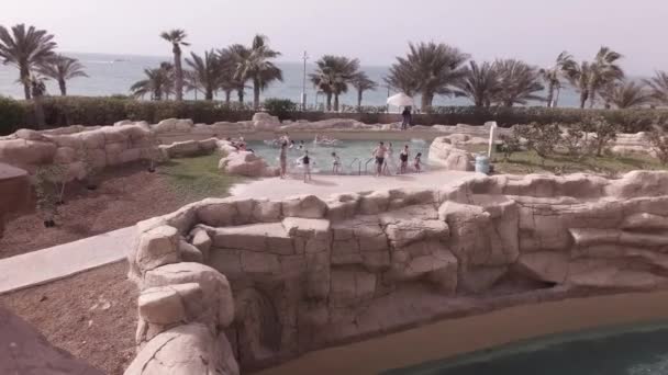 Territorio di Aquapark Aquaventure in Atlantis Resort stock footage video — Video Stock