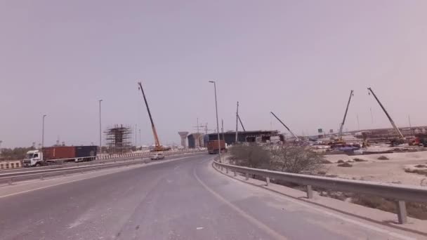 ドバイ ストック映像ビデオで新しいマルチレベル道路ジャンクションの建設 — ストック動画