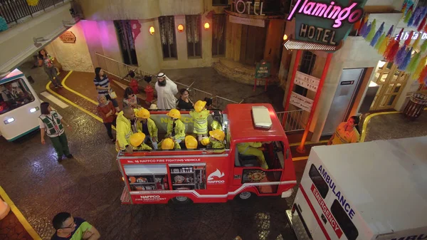 KidZania Dubai oferece às crianças e seus pais um ambiente educacional seguro e muito realista no Dubai Mall — Fotografia de Stock