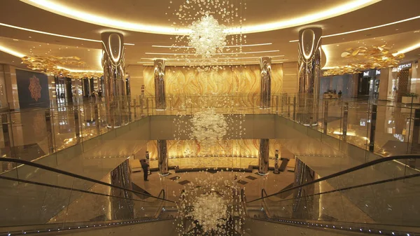 Wnętrza hotelu Jumeirah Etihad Towers w Abu Dhabi — Zdjęcie stockowe