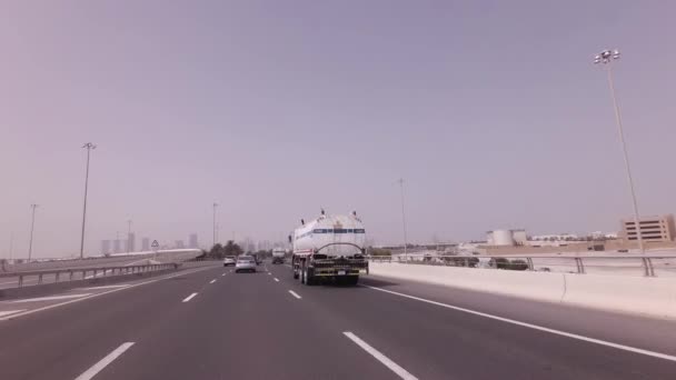 Carretera de las islas artificiales al video de imágenes de Abu Dhabi — Vídeo de stock