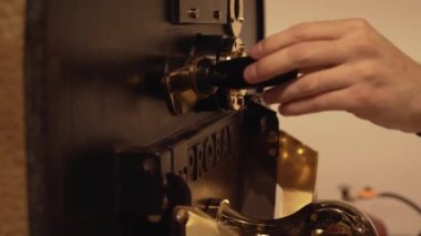 Kahve kavurma makinesi kahve işlem içecek sanayi ve tarım Stok görüntüleri video