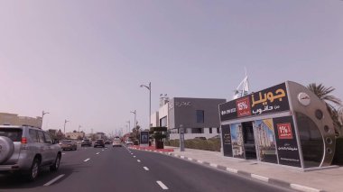 Elit alan Jumeirah de Dubai gezisinde araba