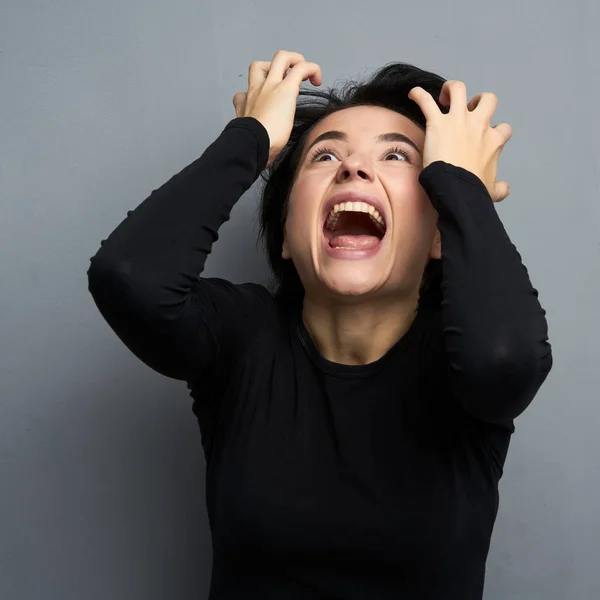 Retrato emocional da mulher — Fotografia de Stock