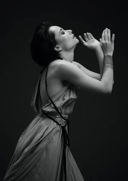 Black and white dancing woman portrait — Stock Photo, Image