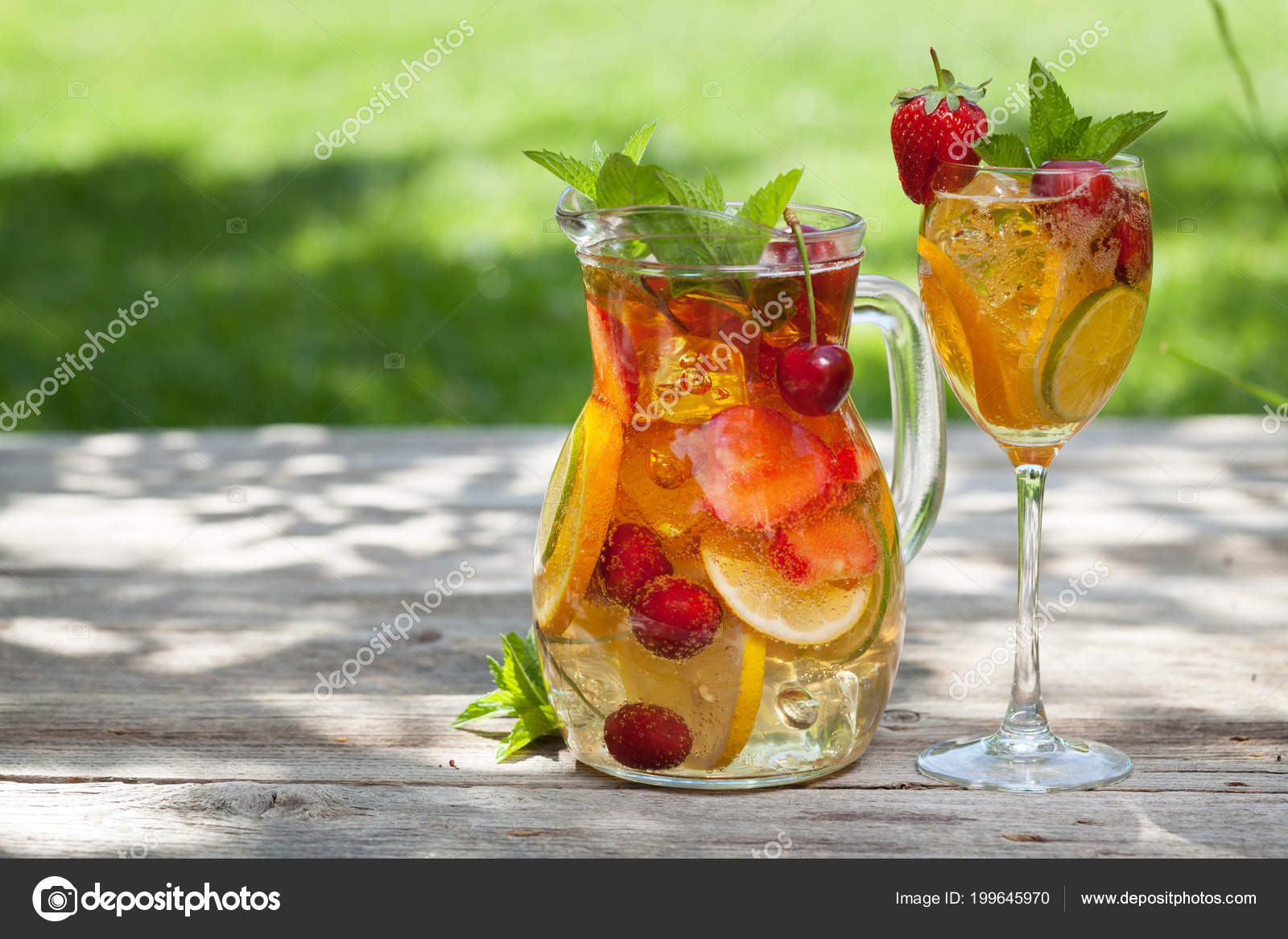 サングリア写真素材 ロイヤリティフリーサングリア画像 Depositphotos