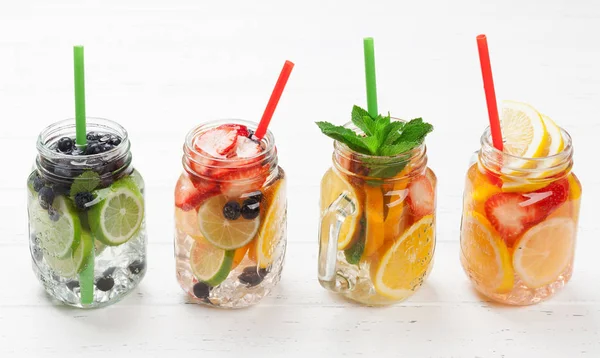 Pot Limonade Frais Avec Des Fruits Été Des Baies — Photo