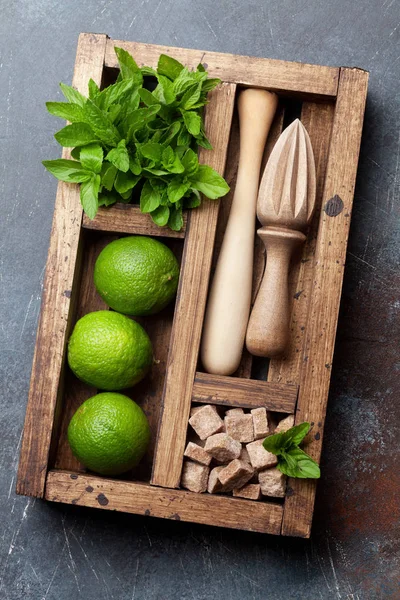 Mojito Cocktail Ingrediënten Accessoires Doos Van Handvatbar Stenen Tafel Bovenaanzicht — Stockfoto