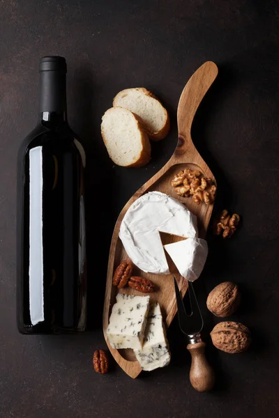 Şarap Peynir Fındık Üstten Görünüm — Stok fotoğraf