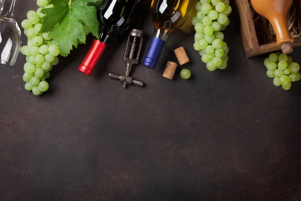 Wine Bottles Grapes Stone Table Top View Space Your Text — Stock Photo, Image