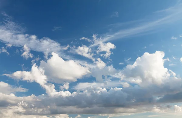 Céu Azul Nuvens Fundo Natureza — Fotografia de Stock