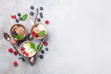 Dondurmalı çilek. Metin alanı olan üstten görünüm