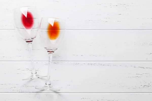 Weingläser Auf Weißem Holztisch Ansicht Von Oben Mit Platz Für — Stockfoto