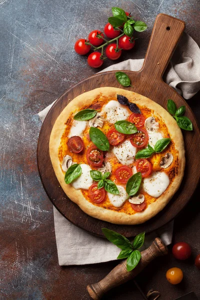 Italian Pizza Tomatoes Mozzarella Basil Top View — Stock Photo, Image