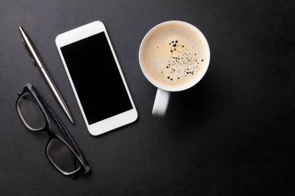 Smartphone Suprimentos Mesa Trabalho Escritório Visão Superior Com Espaço Cópia — Fotografia de Stock