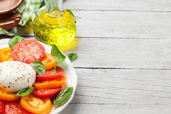Caprese Salad Tomatoes Basil Mozzarella White Wooden Background Top View — Stock Photo, Image