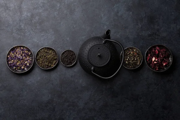 Çeşitli Kuru Çay Ürün Çeşitliliği Çaydanlık Siyah Yeşil Bitkisel Çay — Stok fotoğraf