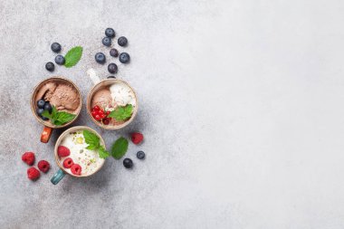 Dondurmalı çilek. Metin alanı olan üstten görünüm