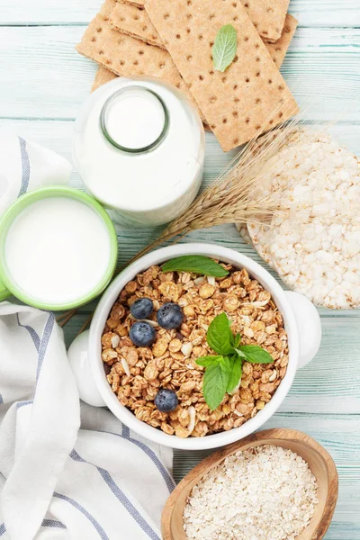 Petit Déjeuner Sain Composé Muesli Baies Lait Vue Dessus — Photo