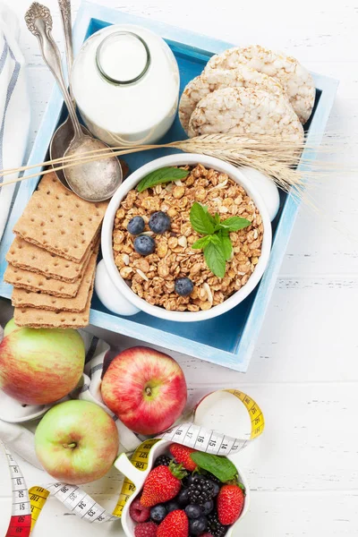 Petit Déjeuner Sain Composé Muesli Baies Noix Lait Vue Dessus — Photo