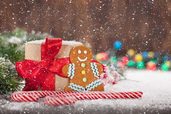 Χριστουγεννιάτικο Δώρο Κουτί Καλάμια Καραμέλα Μελόψωμο Άνθρωπος Και Χιόνι Δέντρο — Φωτογραφία Αρχείου