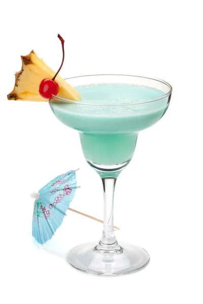 Cocktail Tropical Bleu Avec Ananas Cerise Isolé Sur Blanc — Photo
