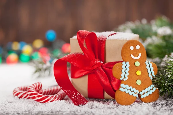 Caja Regalo Navidad Bastones Caramelo Hombre Jengibre Abeto Nieve Tarjeta —  Fotos de Stock