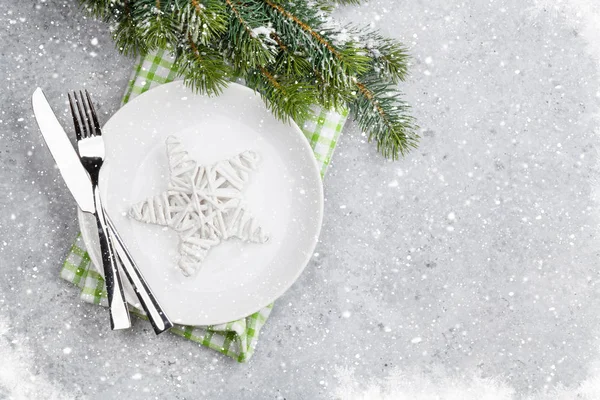 Ajuste Mesa Navidad Con Plato Platería Rama Abeto Sobre Fondo —  Fotos de Stock