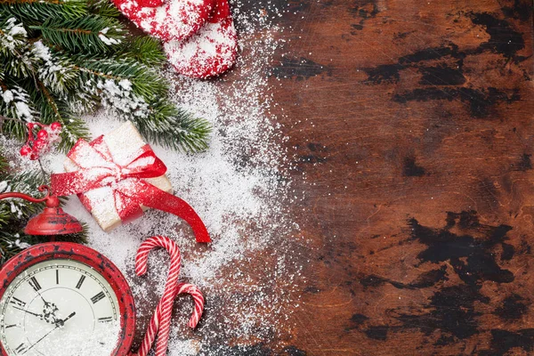 Cartão Natal Com Caixa Presente Bengalas Doces Decoração Ramo Abeto — Fotografia de Stock