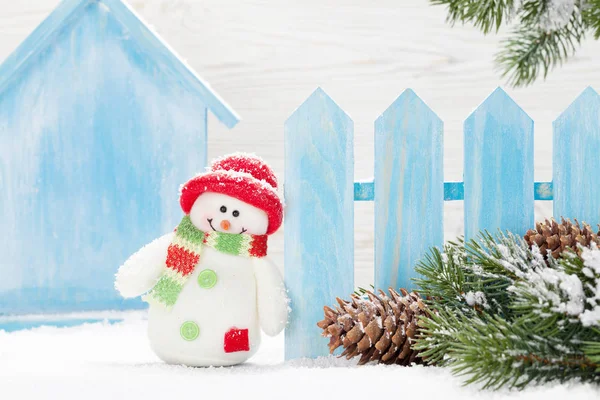 Boże Narodzenie Bałwan Zabawka Wystrój Gałąź Jodły Kartka Świąteczna Miejscem — Zdjęcie stockowe
