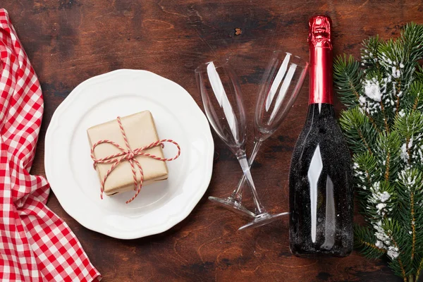 Table Noël Avec Champagne Coffret Cadeau Branche Sapin Recouverte Neige — Photo