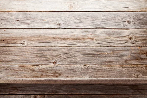 Estantería Madera Vacía Frente Pared Madera Con Espacio Copia —  Fotos de Stock