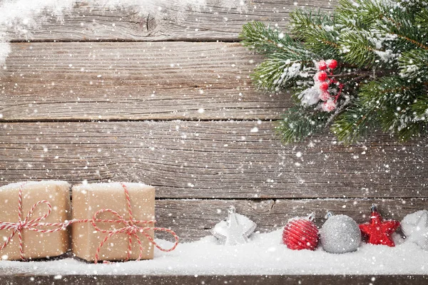 Noel Hediye Kutuları Dekor Xmas Köknar Ağacı Dalı Selam Yeri — Stok fotoğraf