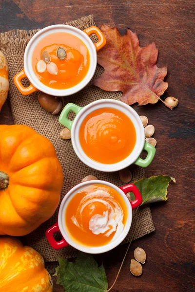 Autumn Vegetarian Pumpkin Cream Soup Wooden Table Top View — Stock Photo, Image