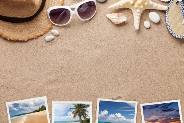 Viaggio Concetto Sfondo Vacanza Con Occhiali Sole Cappello Spiaggia Conchiglie — Foto Stock