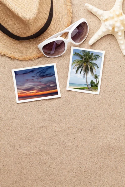 Concepto Fondo Vacaciones Viaje Con Sombrero Gafas Sol Conchas Marinas —  Fotos de Stock