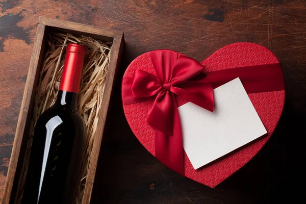 Cartão Saudação Dia Dos Namorados Com Garrafa Vinho Tinto Caixa — Fotografia de Stock
