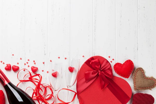 Dia Dos Namorados Cartão Saudação Com Brinquedos Coração Handmaded Champanhe — Fotografia de Stock